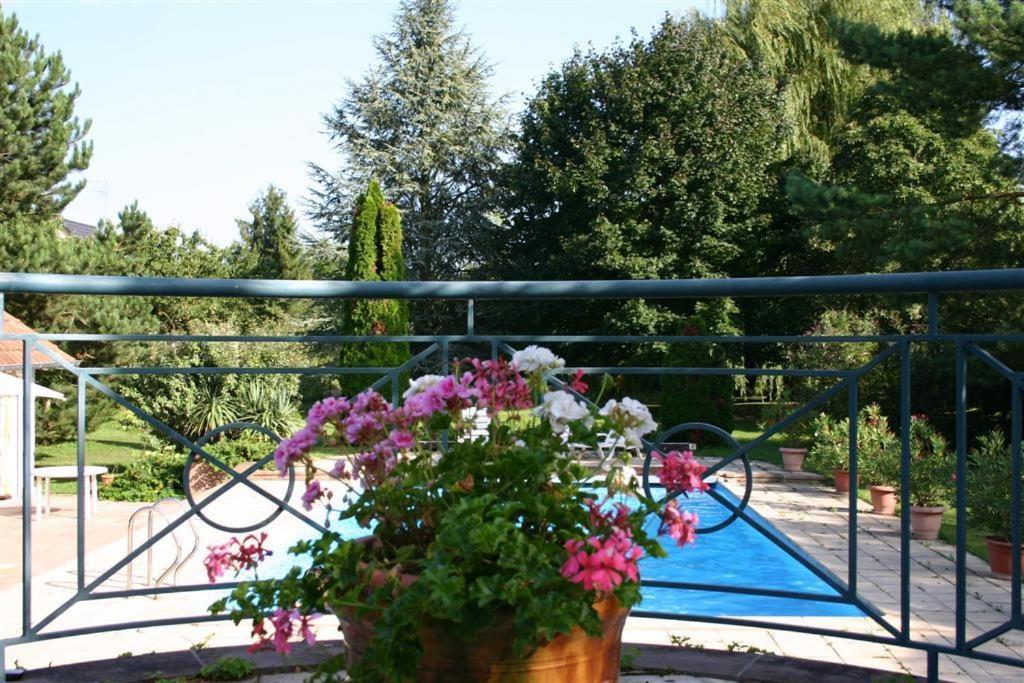 Bed and Breakfast Bois Joli De La Freyere Hindisheim Экстерьер фото